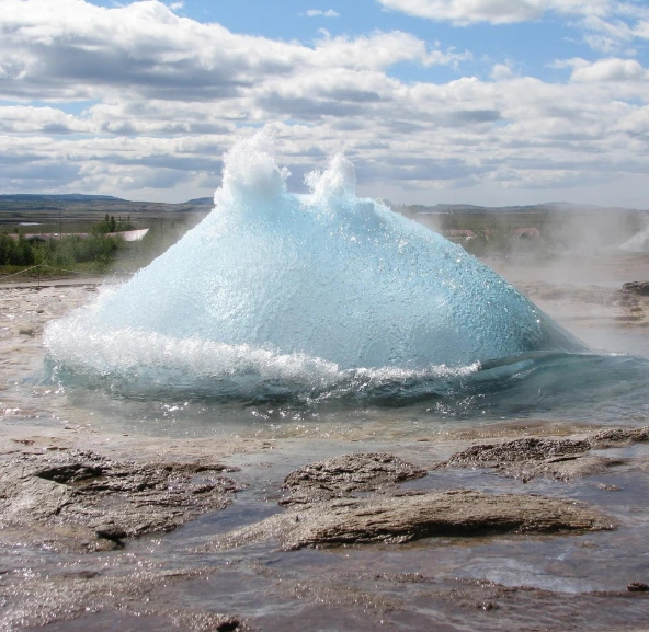 Énergie géothermique issue de la chaleur naturelle du sous-sol